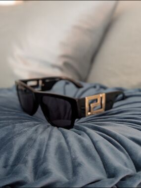 NWT Versace Black VE4403 Sunglasses Gold Greca Medusa Hardware